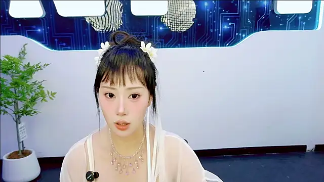 Nicole-- online show from 18, 5, 2026