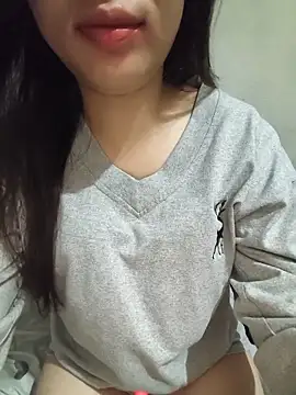 Linh-Anhh online show from 4, 6, 2026
