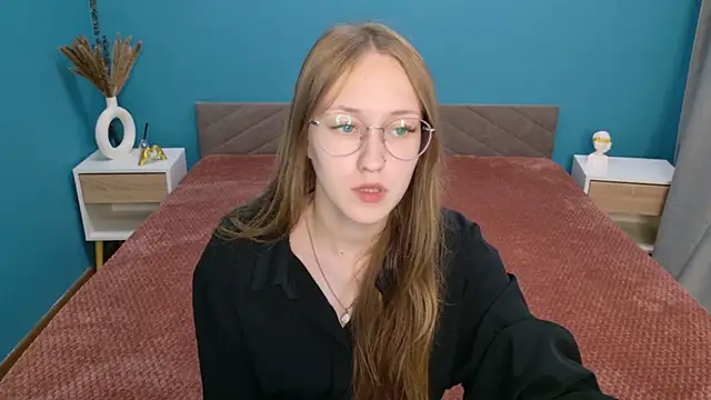 Calista Everleig online show from 9, 6, 2026