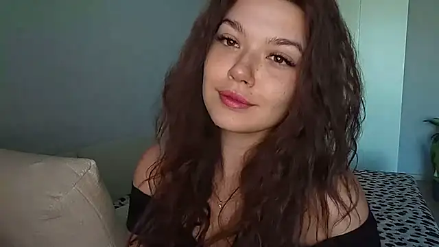 Snapshot of Vicki_queen chatting on 18, 7, 2026 Vicki queen online show from 18, 7, 2026