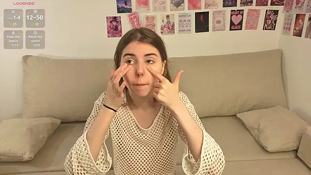 Snapshot of Honey_Lia chatting on 5, 7, 2026 Honey Lia online show from 5, 7, 2026