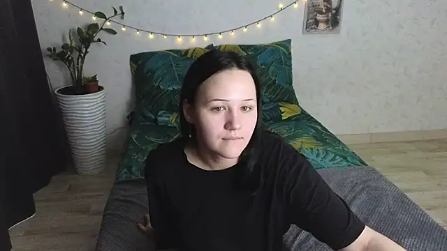 Tori cute online show from 14, 6, 2026