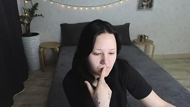 Tori cute online show from 23, 6, 2026