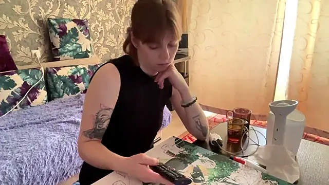 Snapshot of ShonnaTweddle chatting on 3, 7, 2026 ShonnaTweddle online show from 3, 7, 2026
