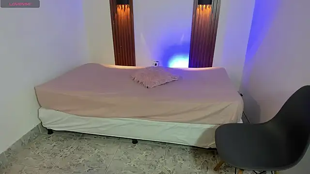 AmyPrice9 online show from 2, 7, 2026