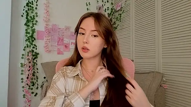 Snapshot of silver_grl chatting on 17, 6, 2026 silver grl online show from 17, 6, 2026