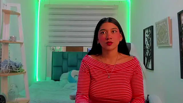 Aurora Blazee online show from 4, 7, 2026