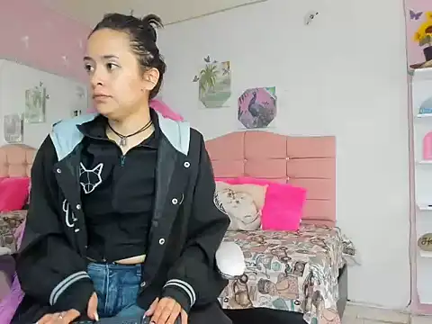 ivyyemerald  online show from 6, 6, 2026