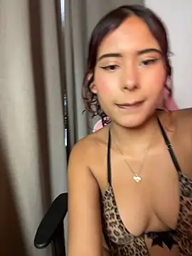 Ryliaaa online show from 9, 7, 2026