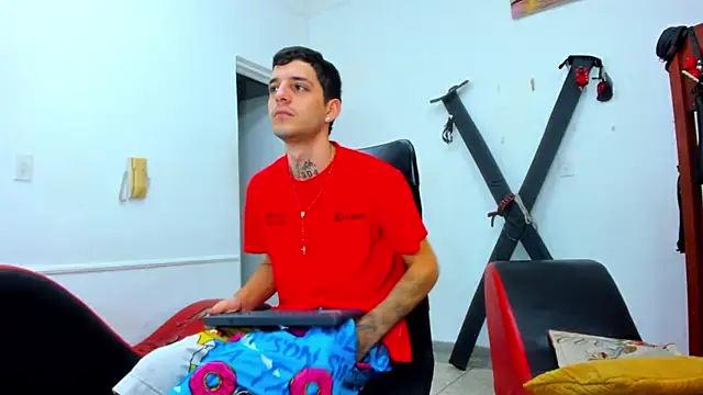 Snapshot of boy_max_latin chatting on 22, 5, 2026 boy max latin online show from 22, 5, 2026
