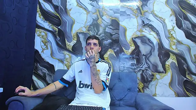 Snapshot of boy_max_latin chatting on 20, 6, 2026 boy max latin online show from 20, 6, 2026