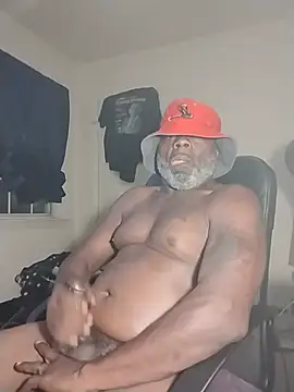 Tremainebigg online show from 14, 7, 2026