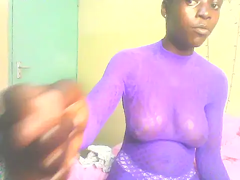Snapshot of Peachyy- chatting on 2, 7, 2026 Peachyy- online show from 2, 7, 2026