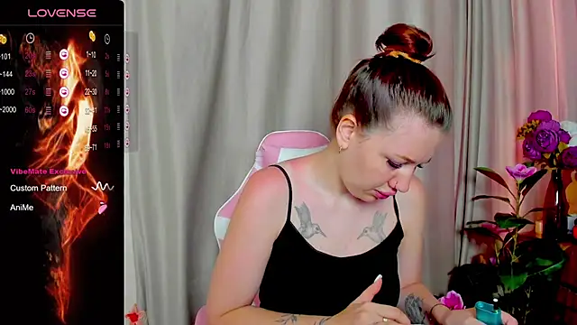 Arya Curves online show from 3, 7, 2026