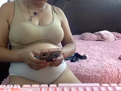 mommy-flabia online show from 10, 6, 2026