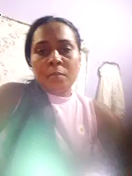 Snapshot of TuGatica_sexy chatting on 7, 6, 2026 TuGatica sexy online show from 7, 6, 2026