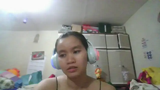 LilianStratakos online show from 4, 6, 2026