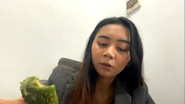 KristieOrtmann online show from 23, 5, 2026