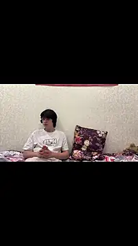 Snapshot of CryBabyVital chatting on 29, 5, 2026 CryBabyVital online show from 29, 5, 2026