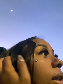 jhenannyy online show from 10, 6, 2026