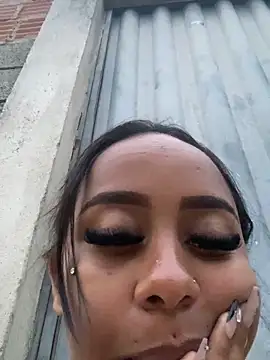 jhenannyy online show from 11, 6, 2026