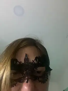 lulupiecitosamor online show from 8, 6, 2026