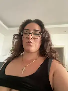 CurvyyMomy online show from 17, 7, 2026