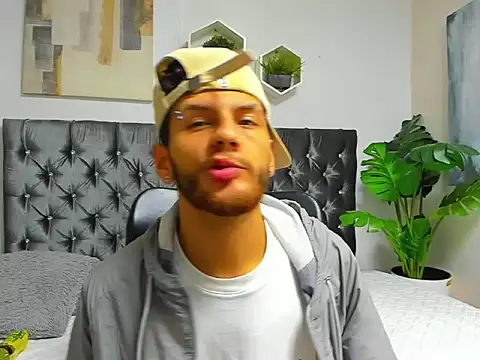 CHRIS GREY online show from 17, 6, 2026