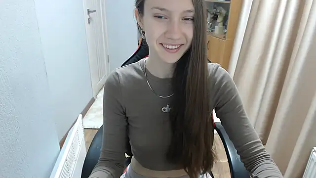 Snapshot of DollAshley chatting on 1, 6, 2026 DollAshley online show from 1, 6, 2026