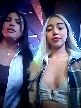 Red LipsDuo online show from 18, 6, 2026