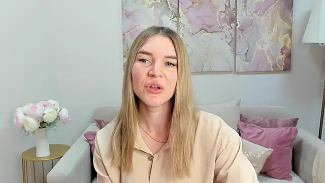 RoxyReignn online show from 27, 6, 2026