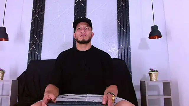 Maximiliano Stronge online show from 6, 6, 2026