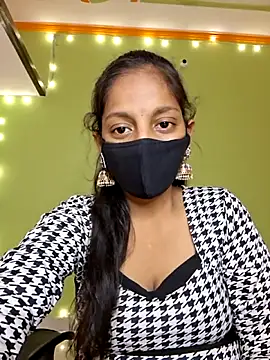 Miss Aaisha online show from 18, 6, 2026