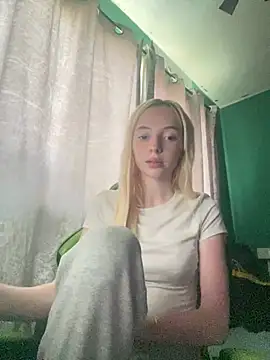 Glowing Manny Riah online show from 24, 5, 2026