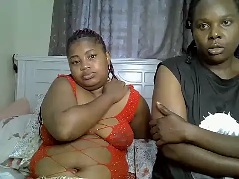 Snapshot of Sue_pretty00 chatting on 26, 5, 2026 Sue pretty00 online show from 26, 5, 2026