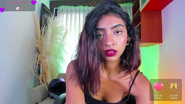 HottieVeroo  online show from 25, 7, 2026
