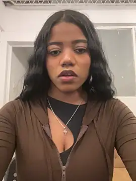 Ariana roxe  online show from 18, 7, 2026