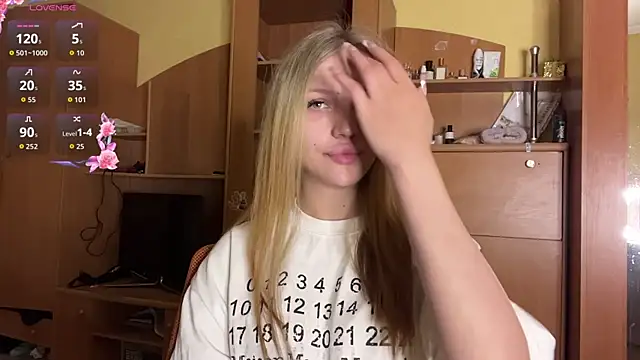 Snapshot of xXMelanieseXx chatting on 19, 6, 2026 xXMelanieseXx online show from 19, 6, 2026