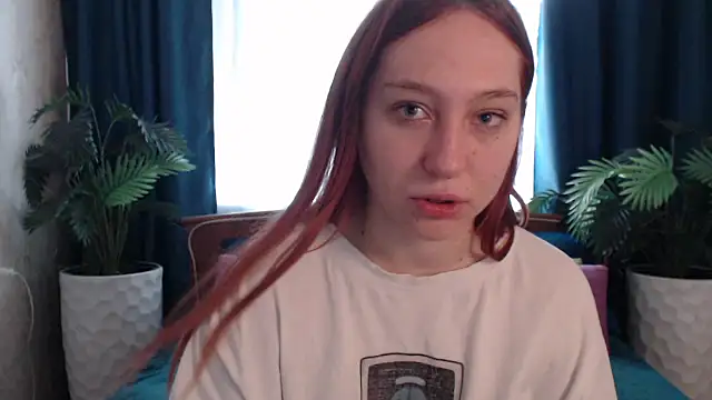ModelGyrl online show from 25, 6, 2026