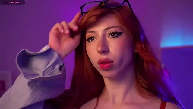 Snapshot of Mia_Daddysgirl_ chatting on 15, 6, 2026 Mia Daddysgirl online show from 15, 6, 2026