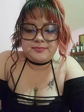 Snapshot of curvy_latina chatting on 24, 7, 2026 curvy latina online show from 24, 7, 2026