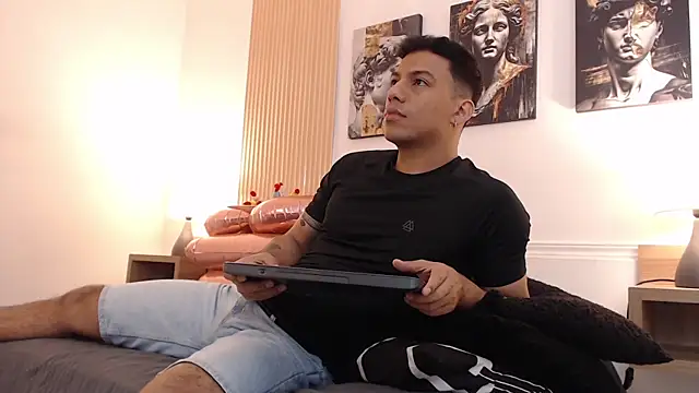 Diego salvatore online show from 4, 7, 2026