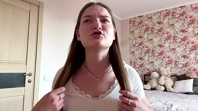 lizzzanatooo online show from 15, 6, 2026