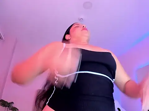 EmilySanchezz online show from 27, 6, 2026
