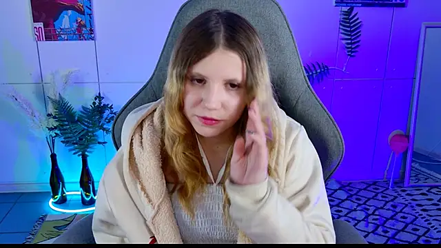 LilitEverly online show from 19, 6, 2026