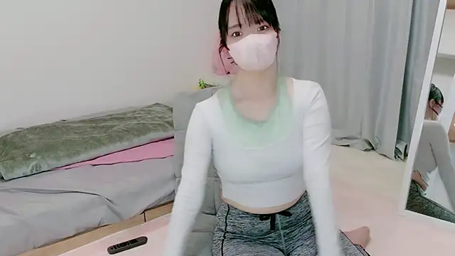 Hikari  o00 online show from 1, 7, 2026