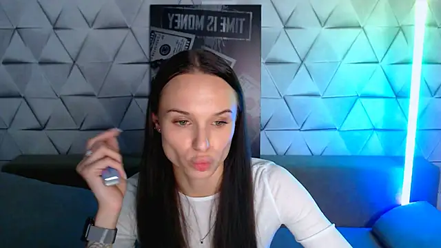 NicoleMerz online show from 28, 5, 2026