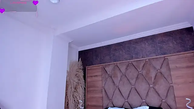 Snapshot of ThaliaHall_1 chatting on 4, 7, 2026 ThaliaHall 1 online show from 4, 7, 2026