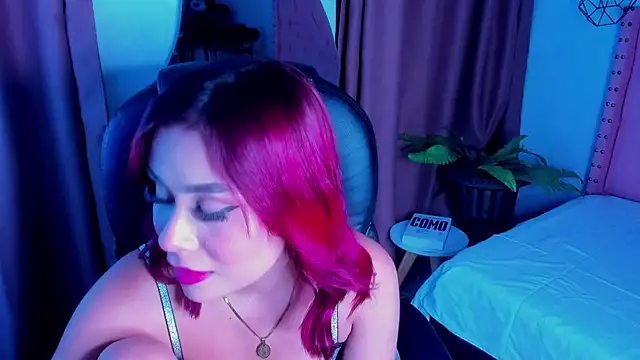 miafox   online show from 3, 7, 2026