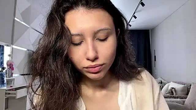 Alicekitty67 online show from 15, 7, 2026